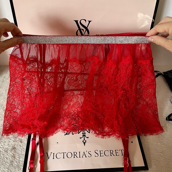 Victoria’s Secret Rhinestone Shine Red Lace Skirt with Garters NWT - Picture 6 of 16